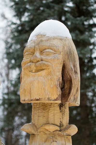 Скульптура из дерева
