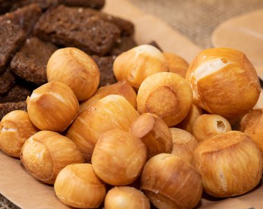 Peynir tabağıyla yaşam kompozisyonu