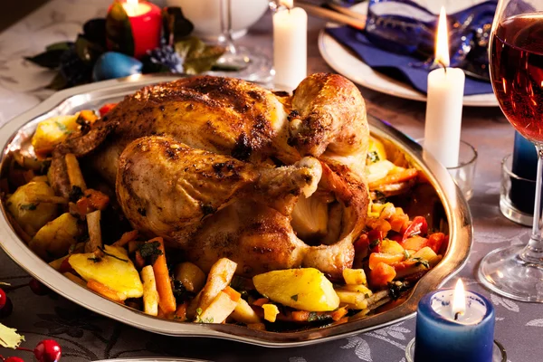 Sült csirke, a karácsonyi vacsora — Stock Fotó
