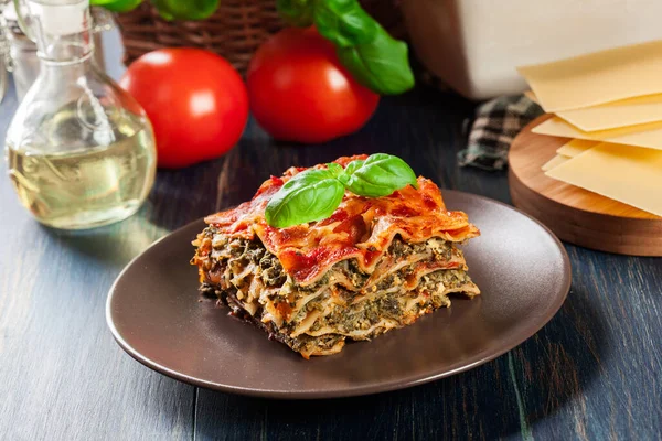 Piece Tasty Hot Lasagna Spinach Plate Italian Cuisine — Stock Photo, Image