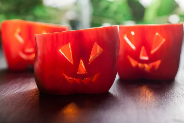 Halloween Food Red Sweet Bell Peppers Cut Out Faces — Stock Photo, Image