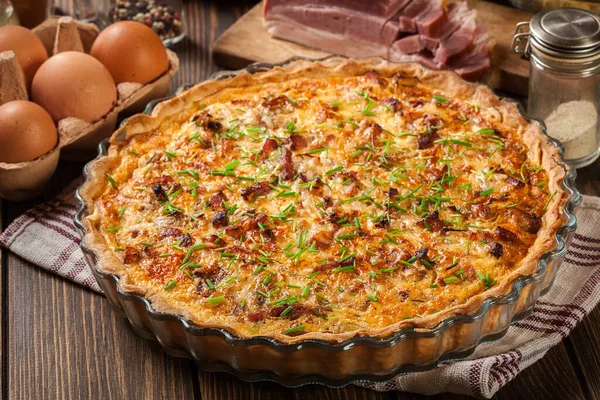 Hausgemachte Quiche Lorraine Mit Speck Und Käse Französische Küche — Stockfoto