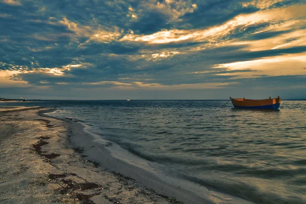 Solnedgång över havet — Stockfoto