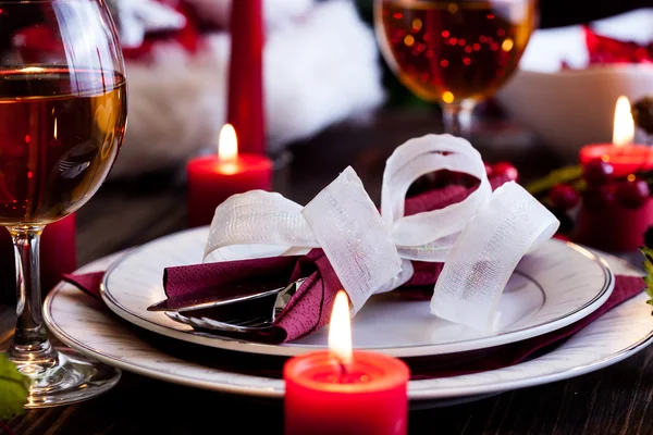 Vánoční nádobí na stole — Stock fotografie
