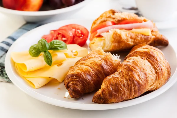 Breakfast witch croissant, cheese and hot coffee — Stock Photo, Image