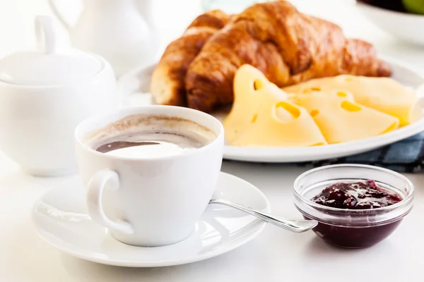 Gorąca kawa rano śniadanie — Zdjęcie stockowe