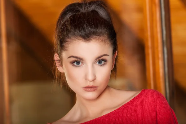 Portrait of beautiful girl at indoors — Stock Photo, Image