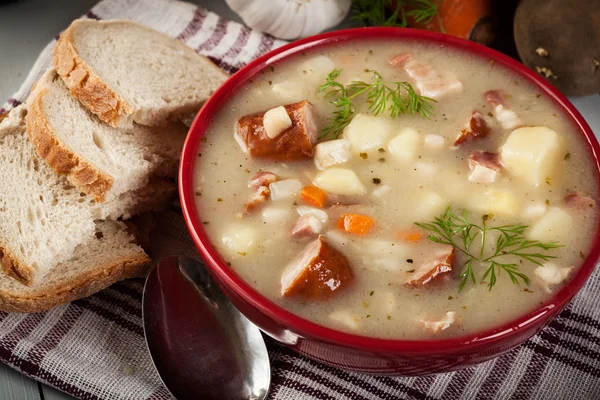 Sopa agria hecha de harina de centeno —  Fotos de Stock