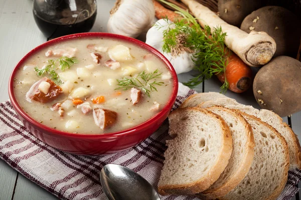 Sour soup made of rye flour — Stock Photo, Image