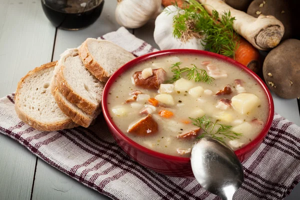 Sopa agria hecha de harina de centeno —  Fotos de Stock