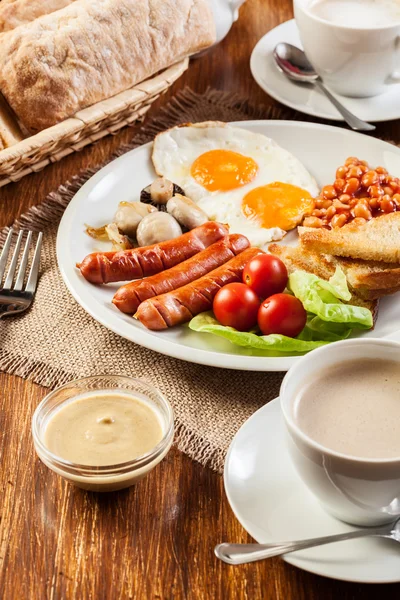 Engels ontbijt met worst — Stockfoto