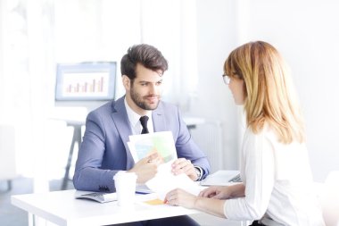 Onun tutan adam mali plan eller 