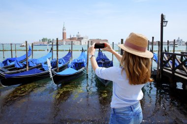 kadın anları yakalama