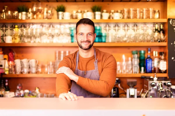Portrait Shot Handsome Waiter Wearing Apron Smiling While Standing Counter — Stock Photo, Image