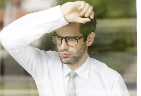 Retrato de hombre de negocios joven —  Fotos de Stock