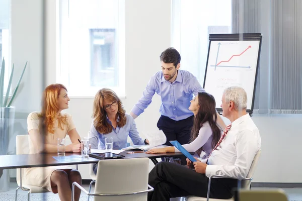 Empresários em reunião — Fotografia de Stock