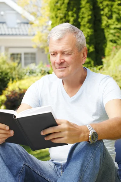 Senior man portrait — Stock Photo, Image