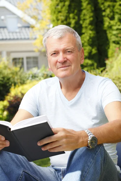 Senior man portrait — Stock Photo, Image