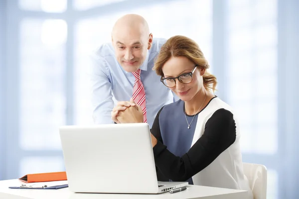 Business people working with laptop — Stock Photo, Image