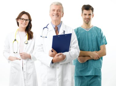 Üç emin doktor
