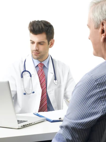 Homme médecin avec vieux patient — Photo