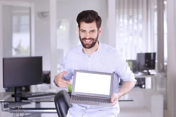 Gerente creativo sentado en el estudio de diseño — Foto de Stock