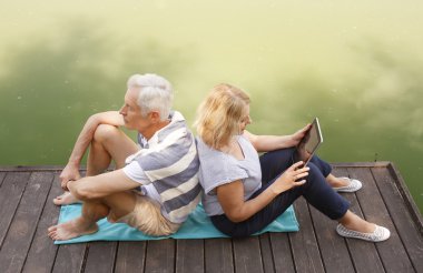 üst düzey çift holding tablet