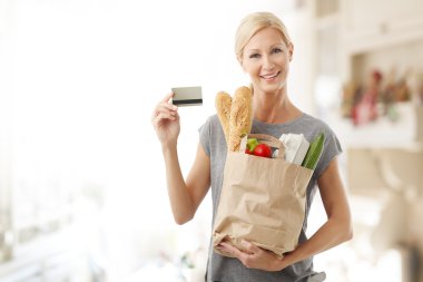 alışveriş kadın kartıyla ödeme