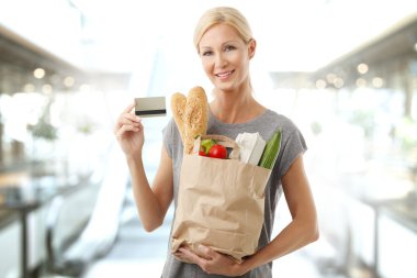 alışveriş kadın kartıyla ödeme