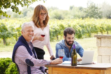 winemakers working together