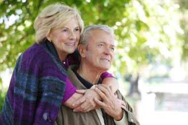 iki rahatlatıcı bahçe içinde