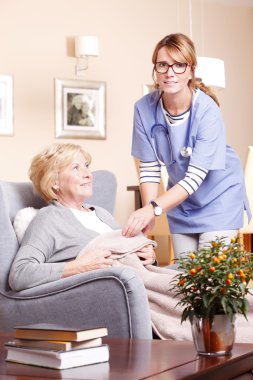 kadın kabul caregiver destek