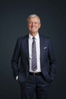 Satış adam ayakta