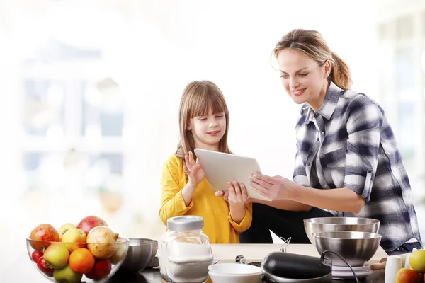 Cuisine mère et fille — Photo