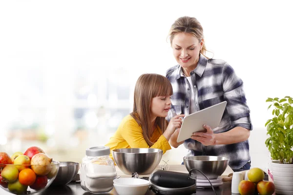 Cuisine mère et fille — Photo