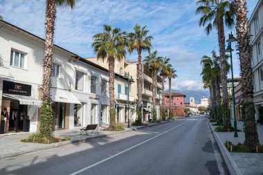 İtalya, Forte dei Marmi 'de kırmızı bölge tecridi