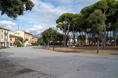 İtalya, Forte dei Marmi 'de kırmızı bölge tecridi