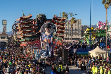 Viareggio Karnavalı 2026, Carlo e Lorenzo Lombardi 'nin birinci sınıf şamandırası 