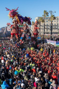 Viareggio Karnavalı 2026, Luigi Bonetti 'nin birinci sınıf şamandırası 