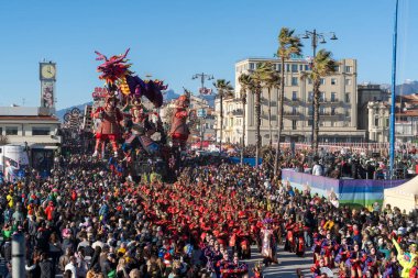 Viareggio Karnavalı 2026, Luigi Bonetti 'nin birinci sınıf şamandırası 