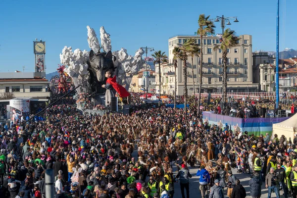 Viareggio Karnavalı 2026, Luca Bertozzi 'nin birinci sınıf şamandırası 