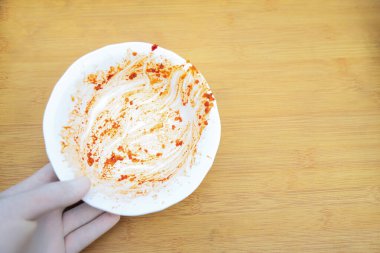 Temizlik konsepti için kirli klozet ve yemek lekesi. Temiz fikir için günlük yaşamda kirli leke