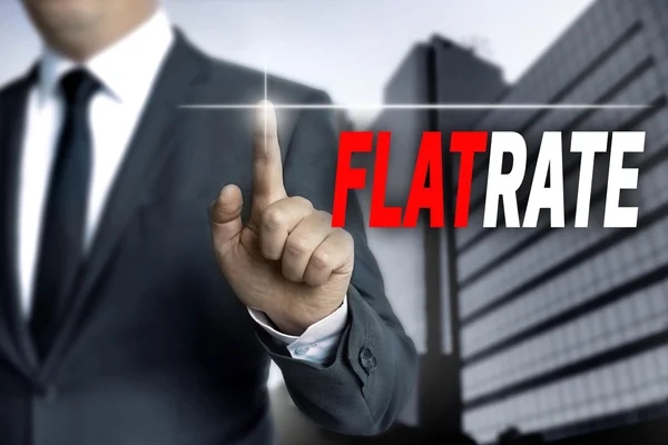 Flatrate-Touchscreen wird vom Geschäftsmann bedient — Stockfoto