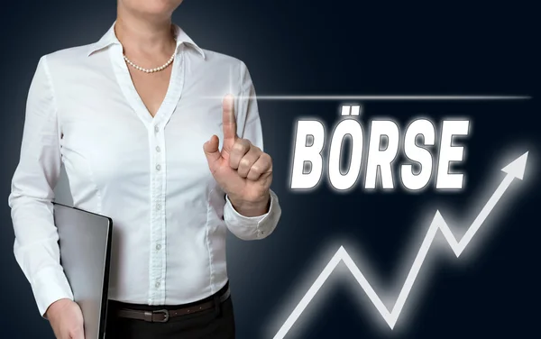 Boerse (en la bolsa de valores alemana) pantalla táctil es operado por el autobús — Foto de Stock