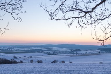 Almanya kış manzara mavi saat sabah.