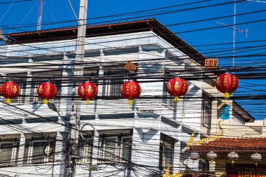 Hua Hin Tayland bir evin önünde fenerler