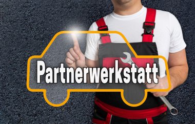 Partnerwerkstatt (Alman ortağı atölyesinde) dokunmatik ekran tamirci tarafından işletilmektedir.