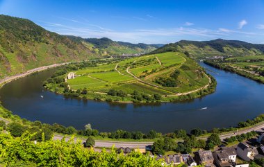 Moselschleife Bremm yaz Panorama