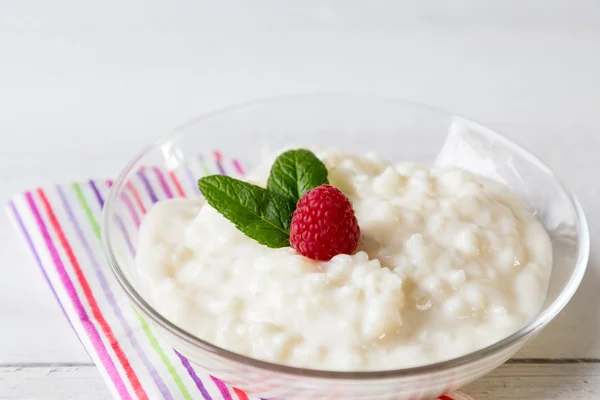 Rice Pudding Mint Raspberry — Stock Photo, Image