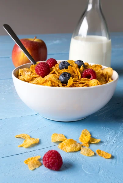 Cornflakes Een Kom Met Melk Fruit — Stockfoto